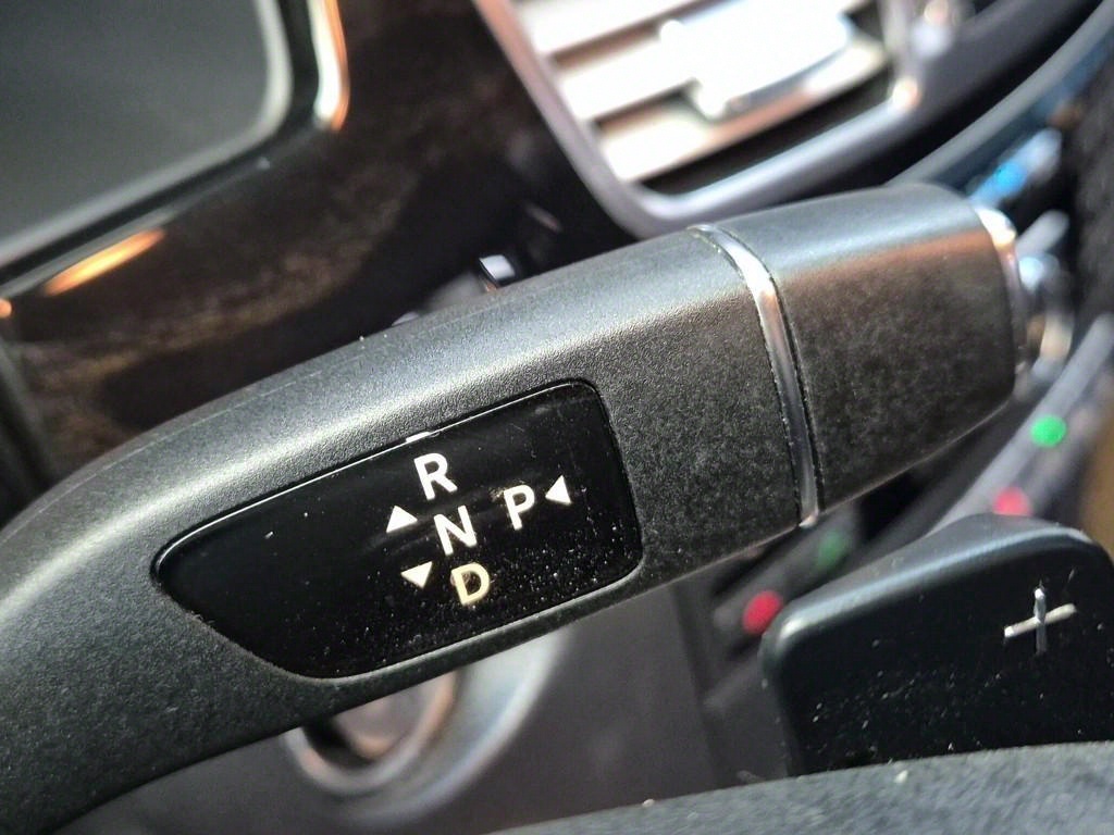 Mercedes Benz E class - Vista 10