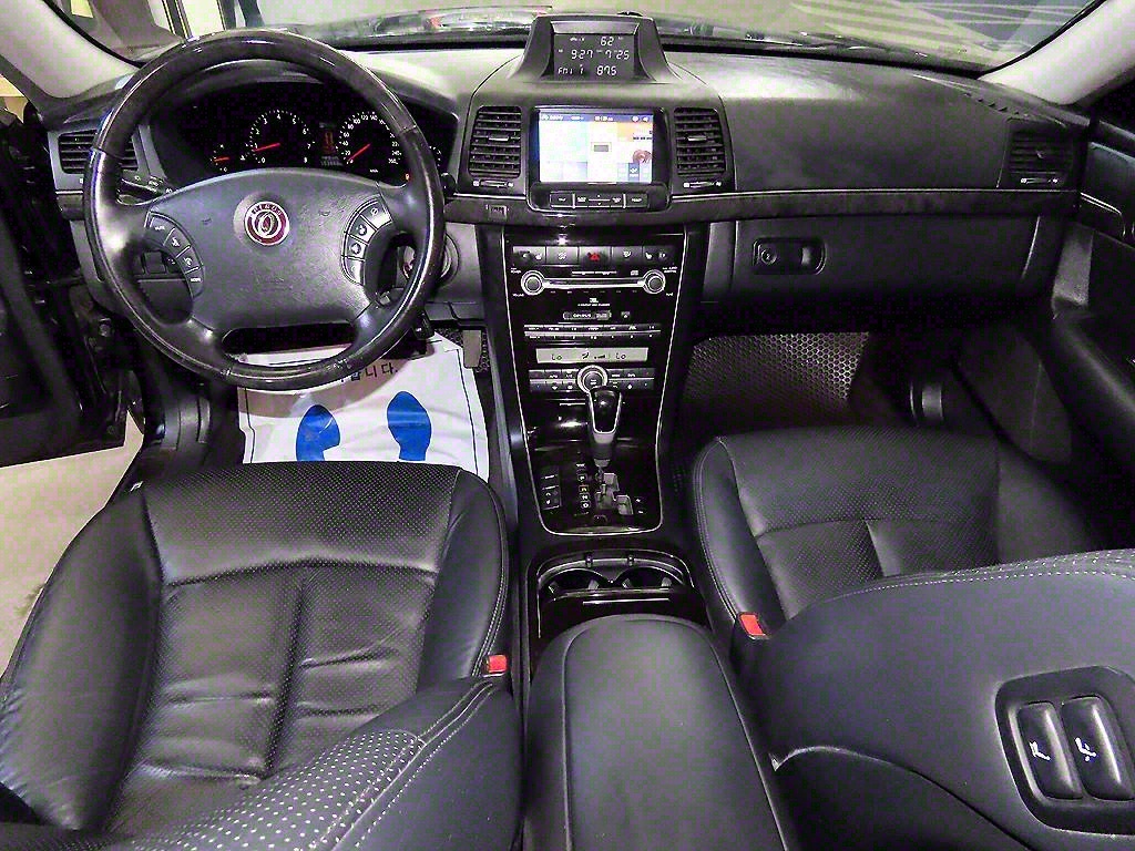 KIA Opirus - Vista 10