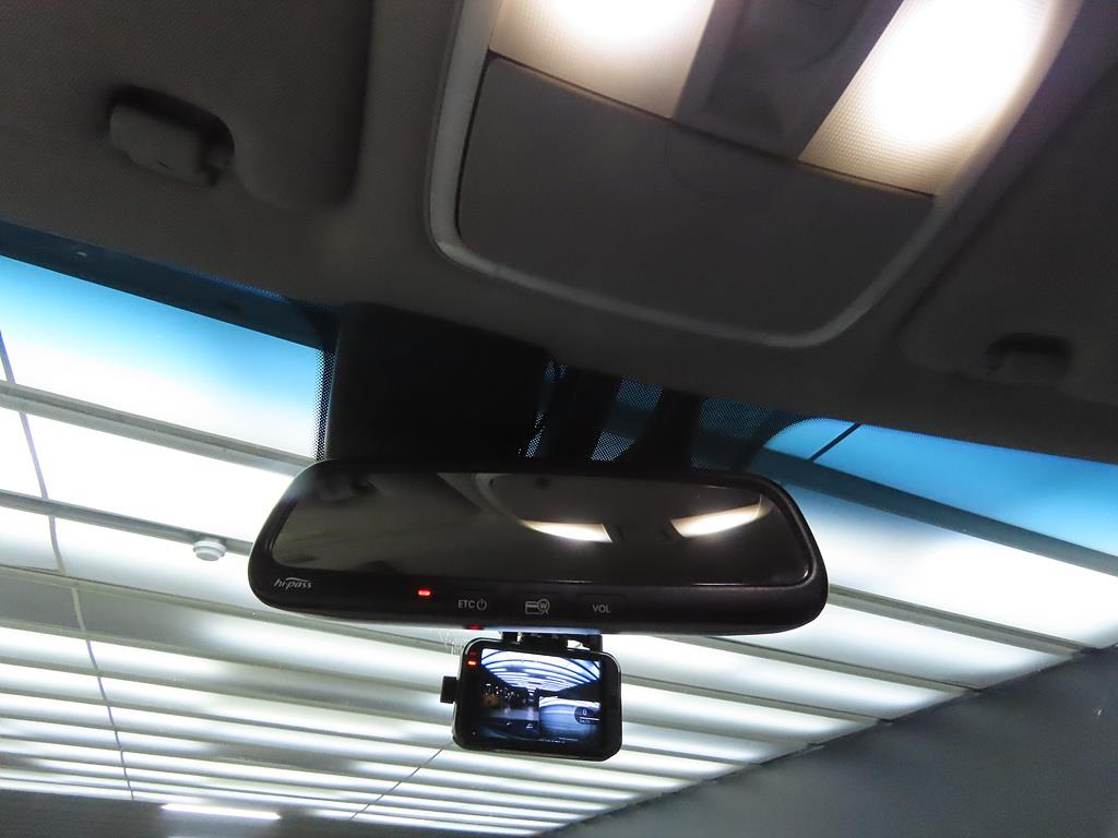 HYUNDAI Genesis - Vista 11