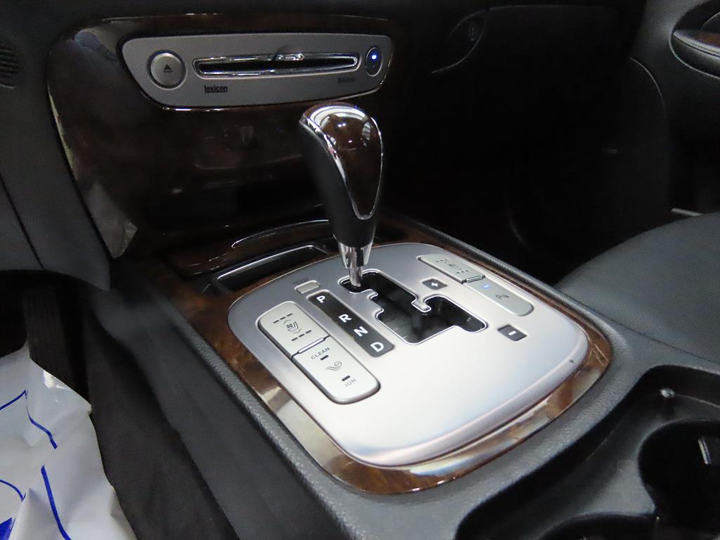 HYUNDAI Genesis - Vista 10