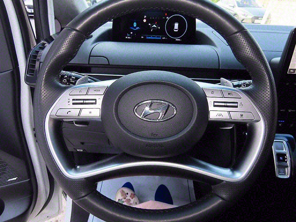 HYUNDAI Staria - Vista 9