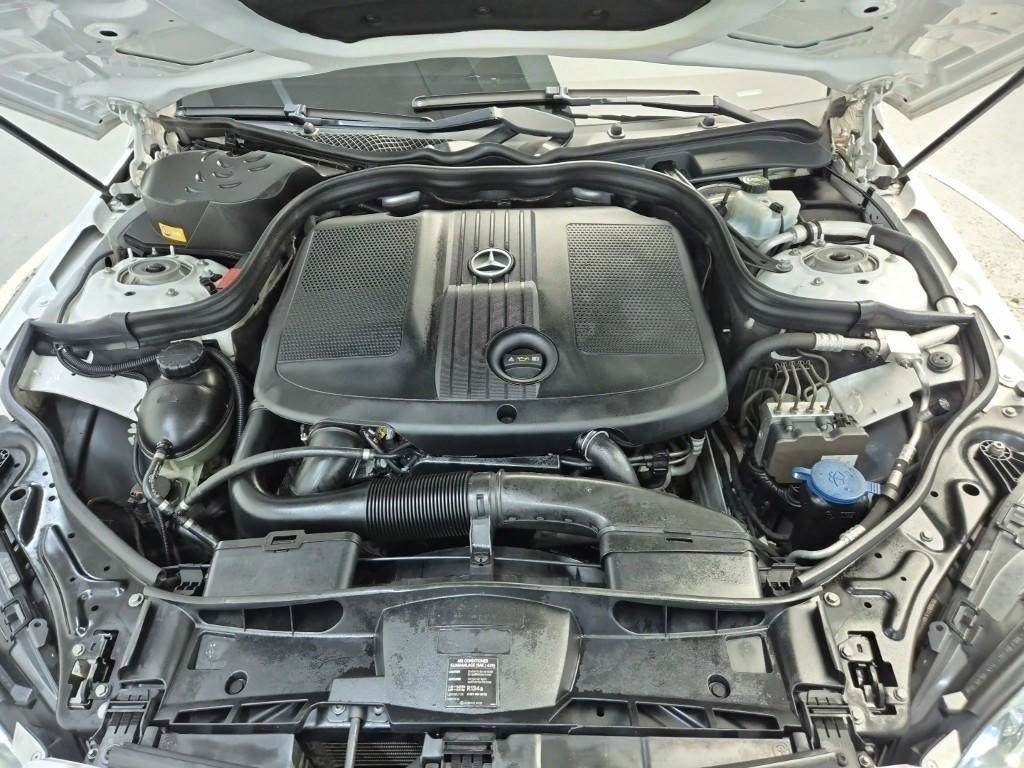 Mercedes Benz E class - Vista 5