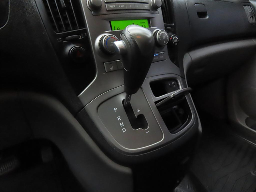 HYUNDAI Starex - Vista 11