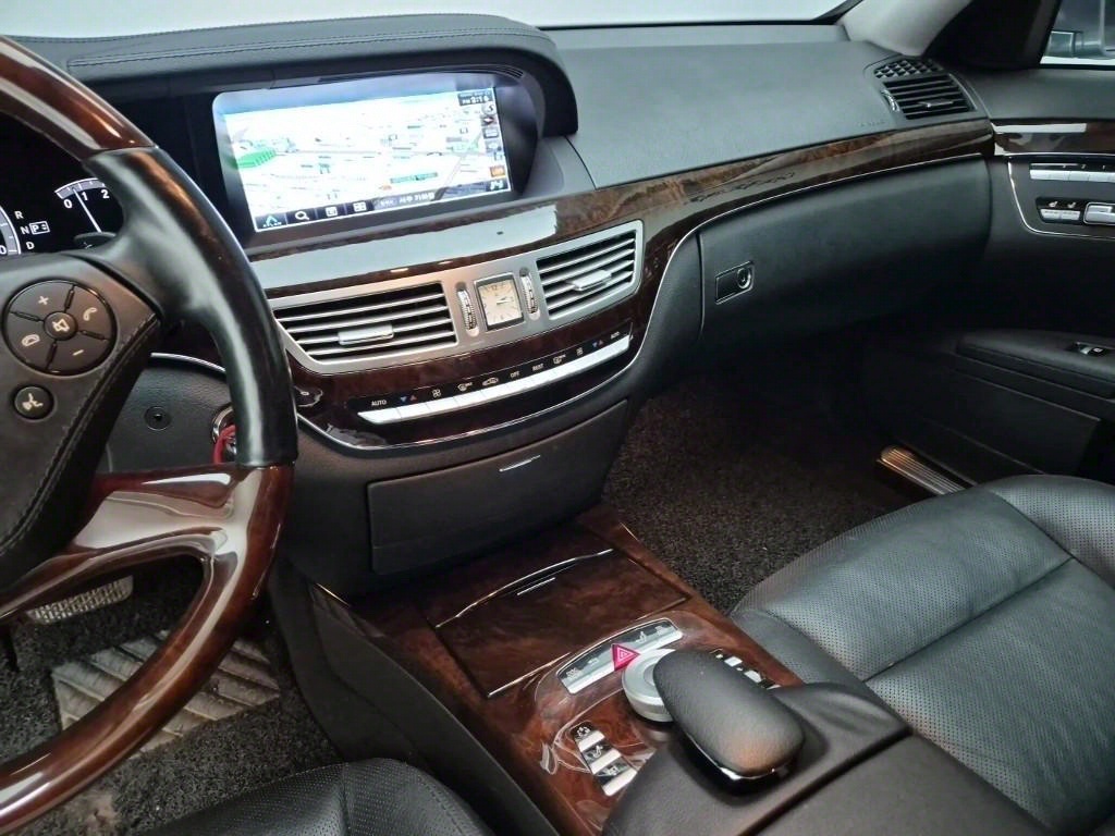 Mercedes Benz S Class - Vista 7
