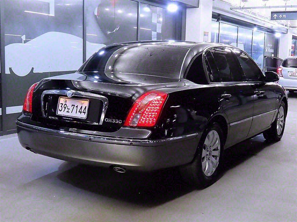 KIA Opirus - Vista 4