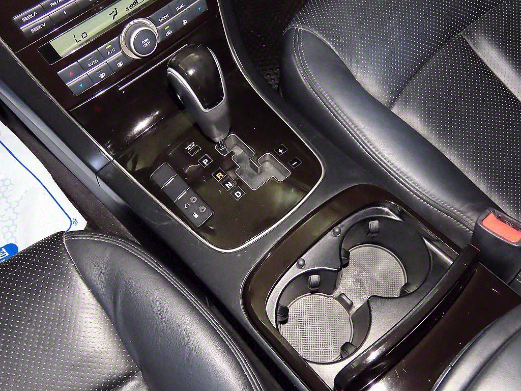 KIA Opirus - Vista 12