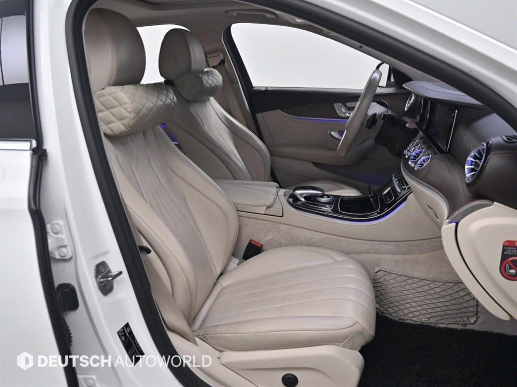 Mercedes Benz E class - Vista 10