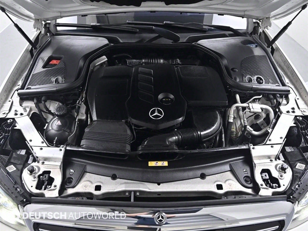 Mercedes Benz E class - Vista 6