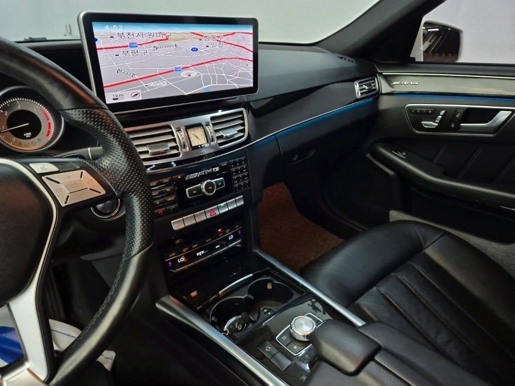 Mercedes Benz E class - Vista 8