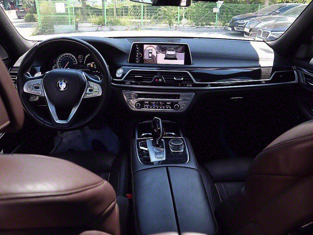 BMW 7 Series - Vista 9