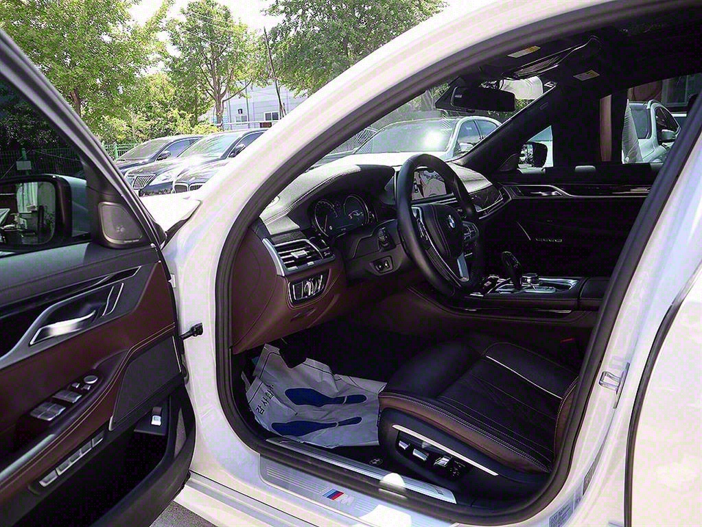 BMW 7 Series - Vista 11