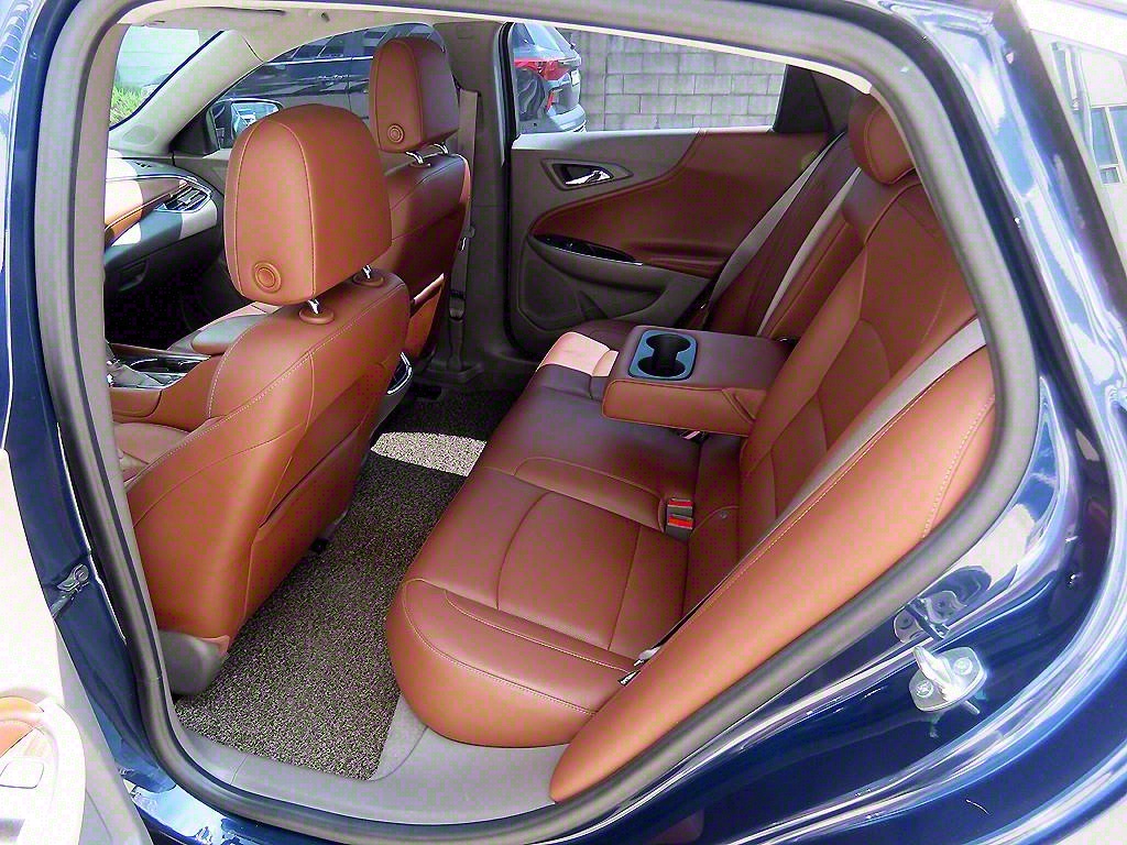 Chevrolet Malibu - Vista 6