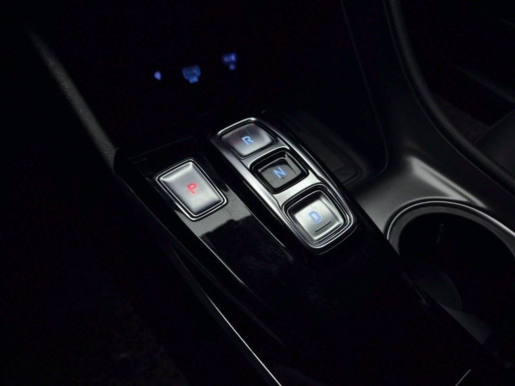 HYUNDAI Sonata - Vista 10