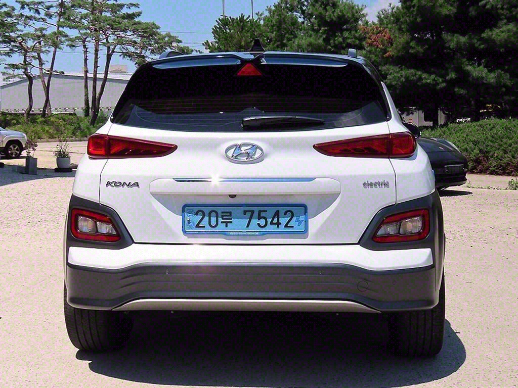 HYUNDAI Kona - Vista 4