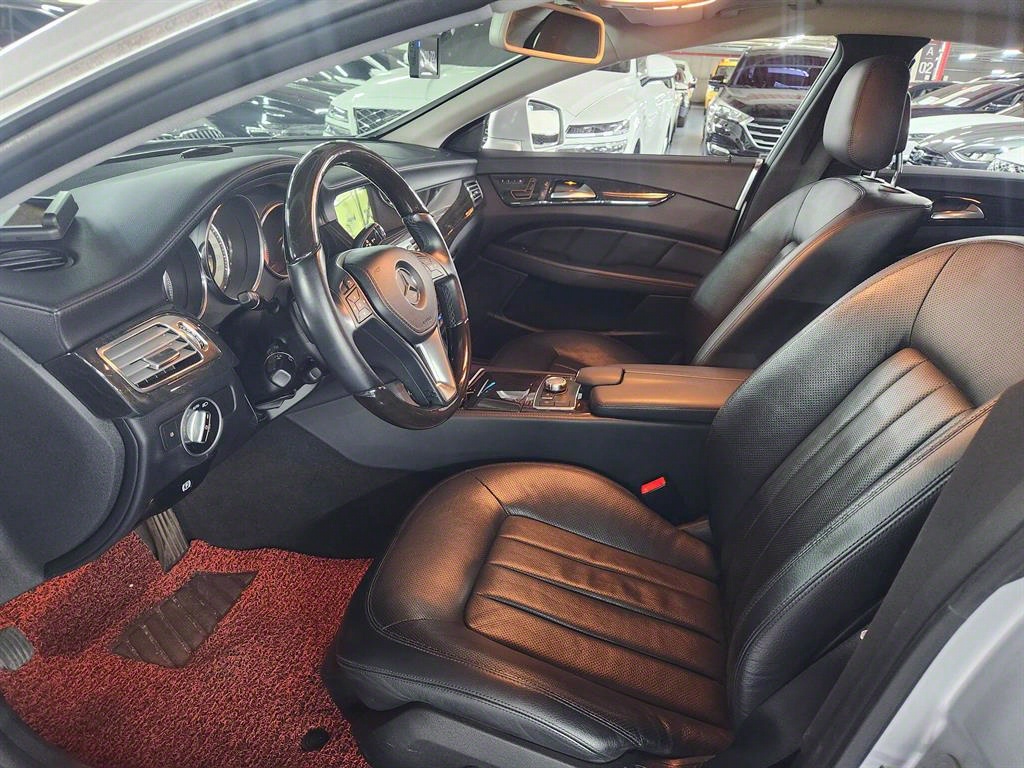 Mercedes Benz CLS Class 2012 Plateado - Importación desde Corea - HF Imports Iquique - Foto 14