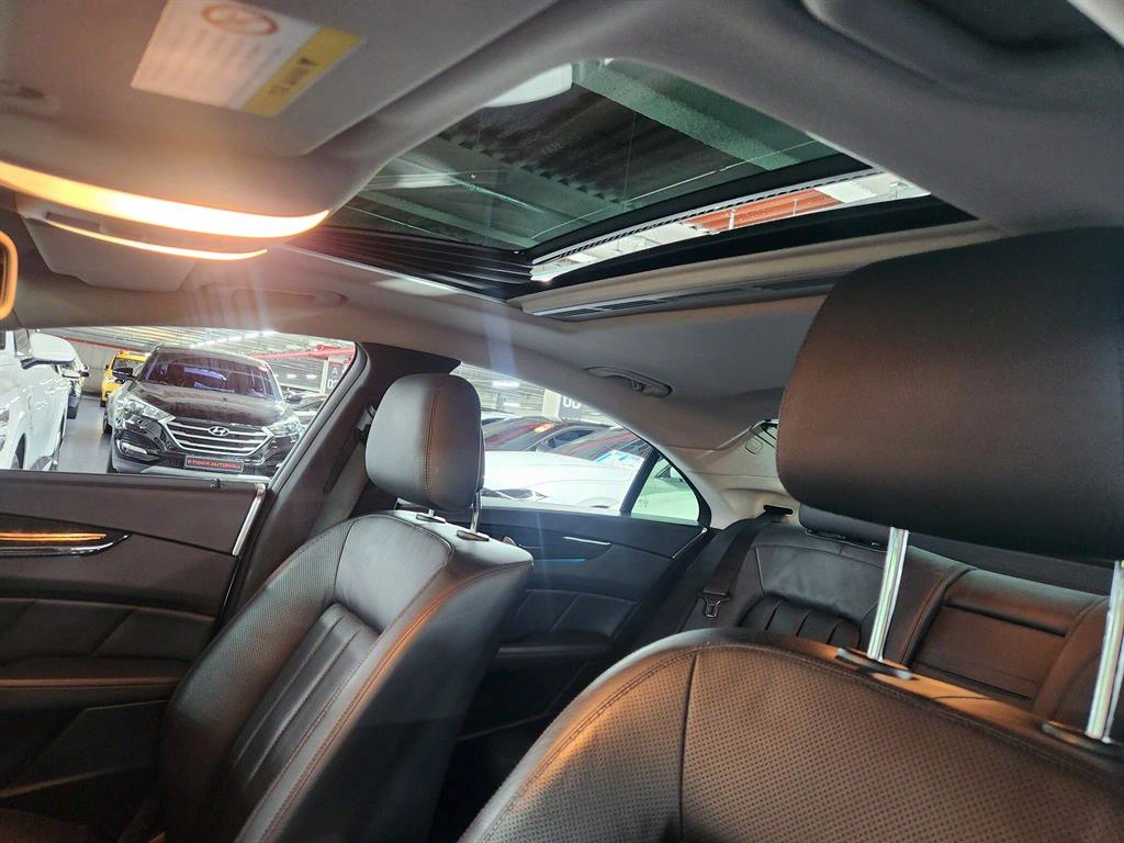 Mercedes Benz CLS Class 2012 Plateado - Importación desde Corea - HF Imports Iquique - Foto 18