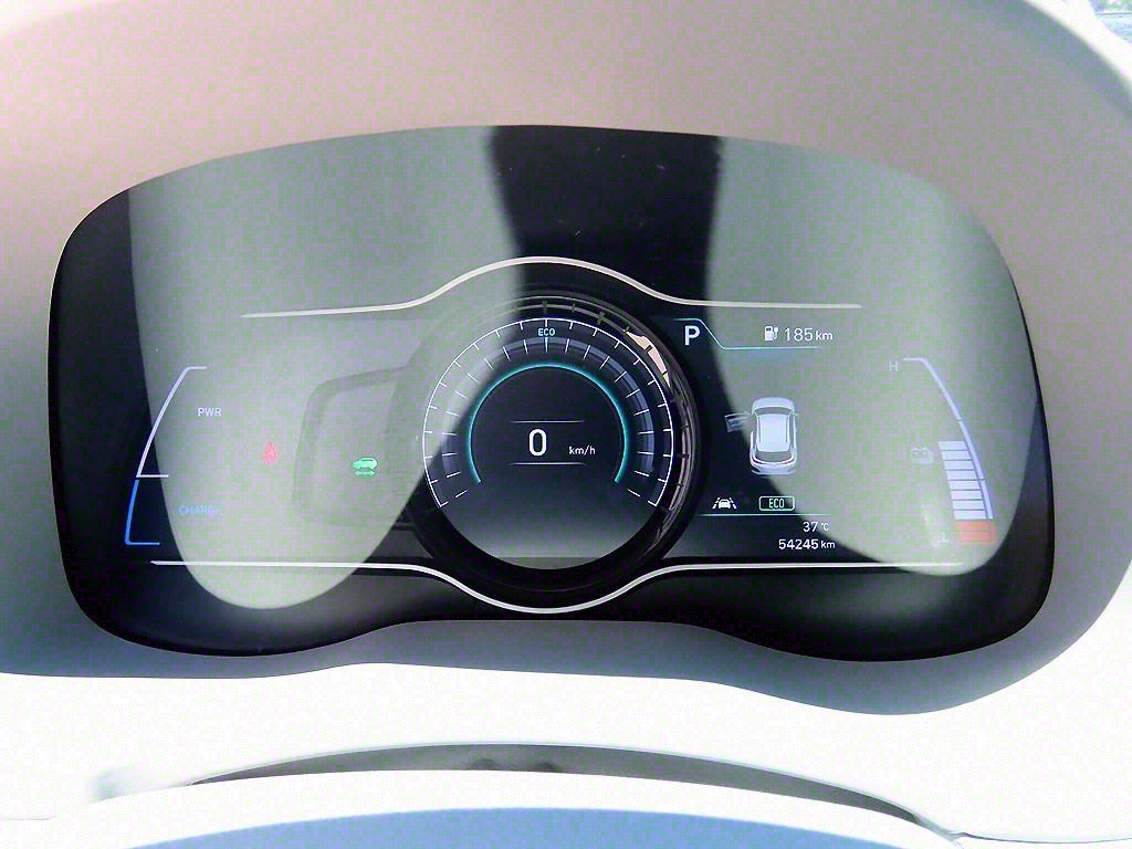 HYUNDAI Kona - Vista 9