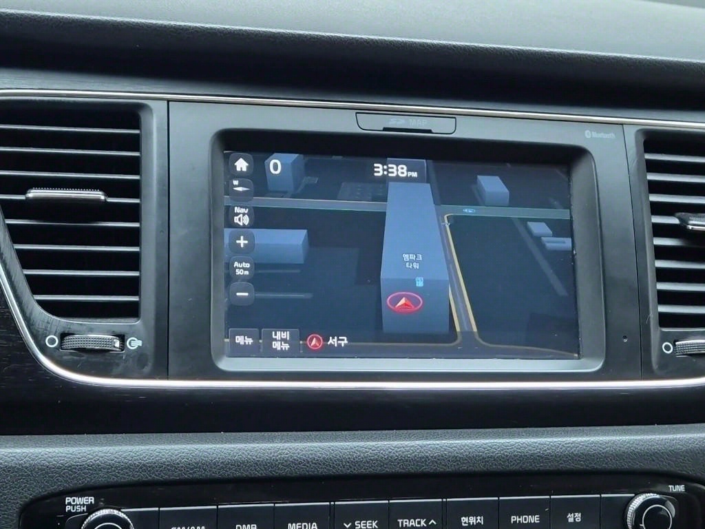 KIA Carnival - Vista 10