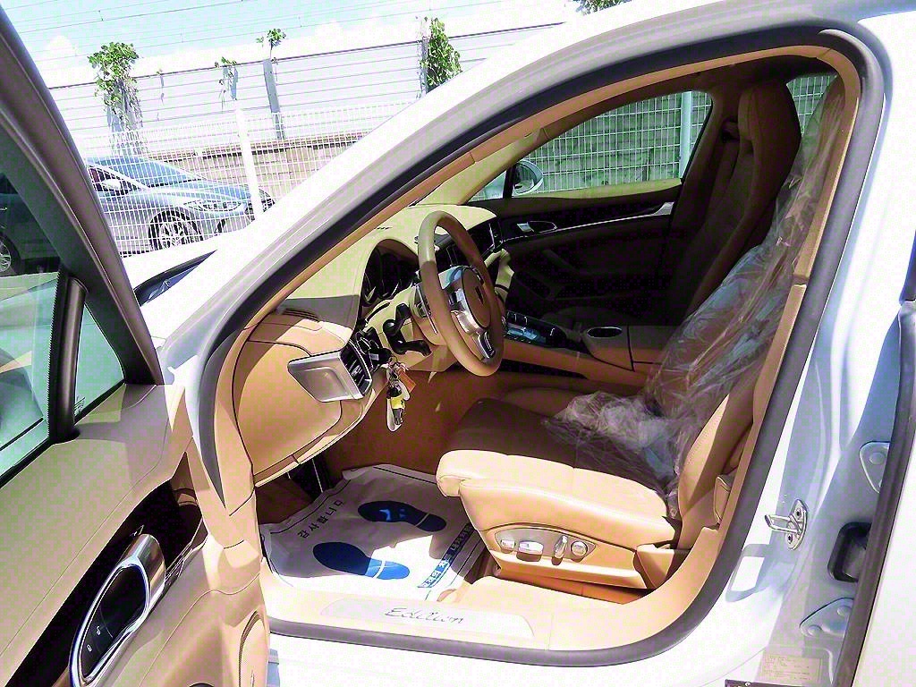 Porsche Panamera - Vista 5