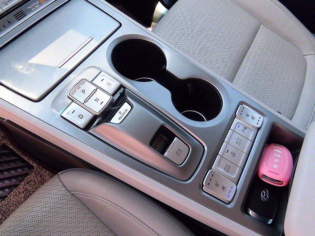 HYUNDAI Kona - Vista 11