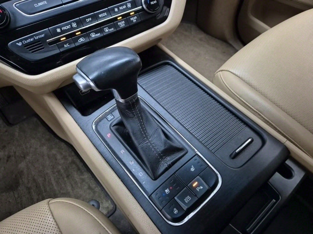 KIA Carnival 2017 Blanco - Importación desde Corea - HF Imports Iquique - Foto 13