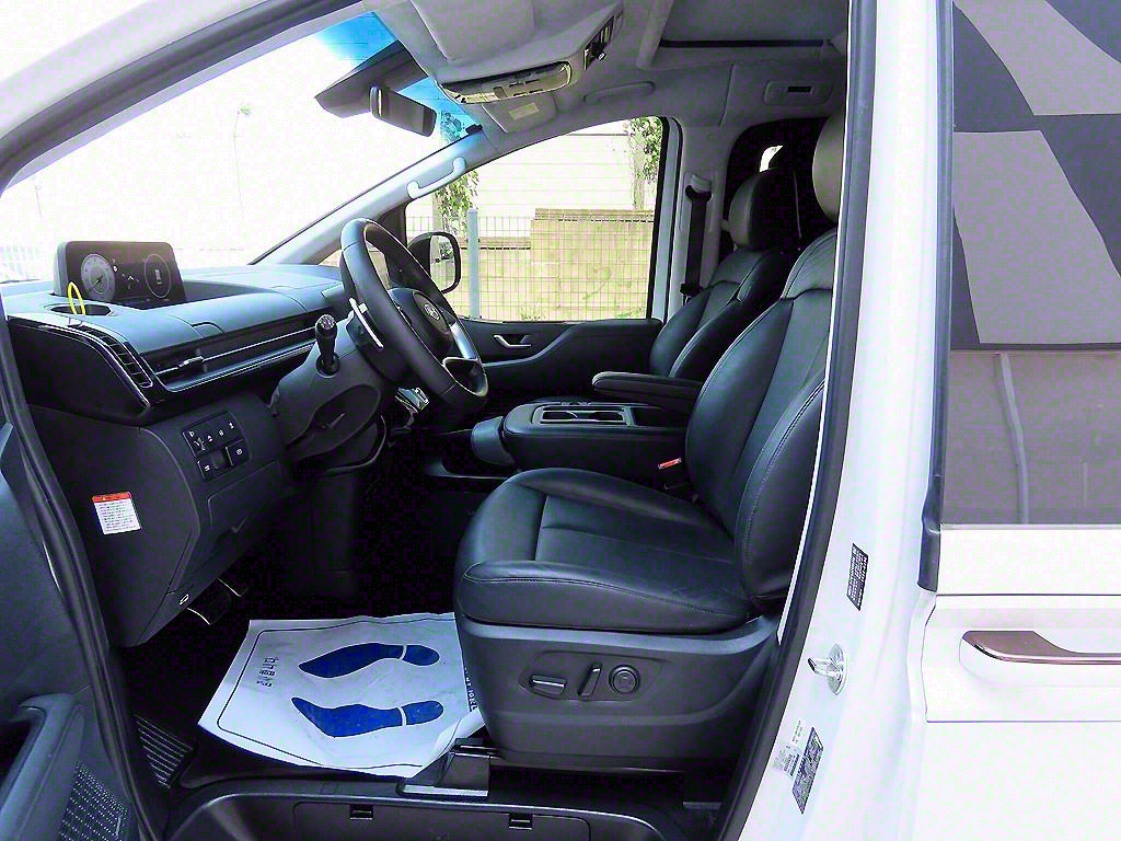 HYUNDAI Staria - Vista 6