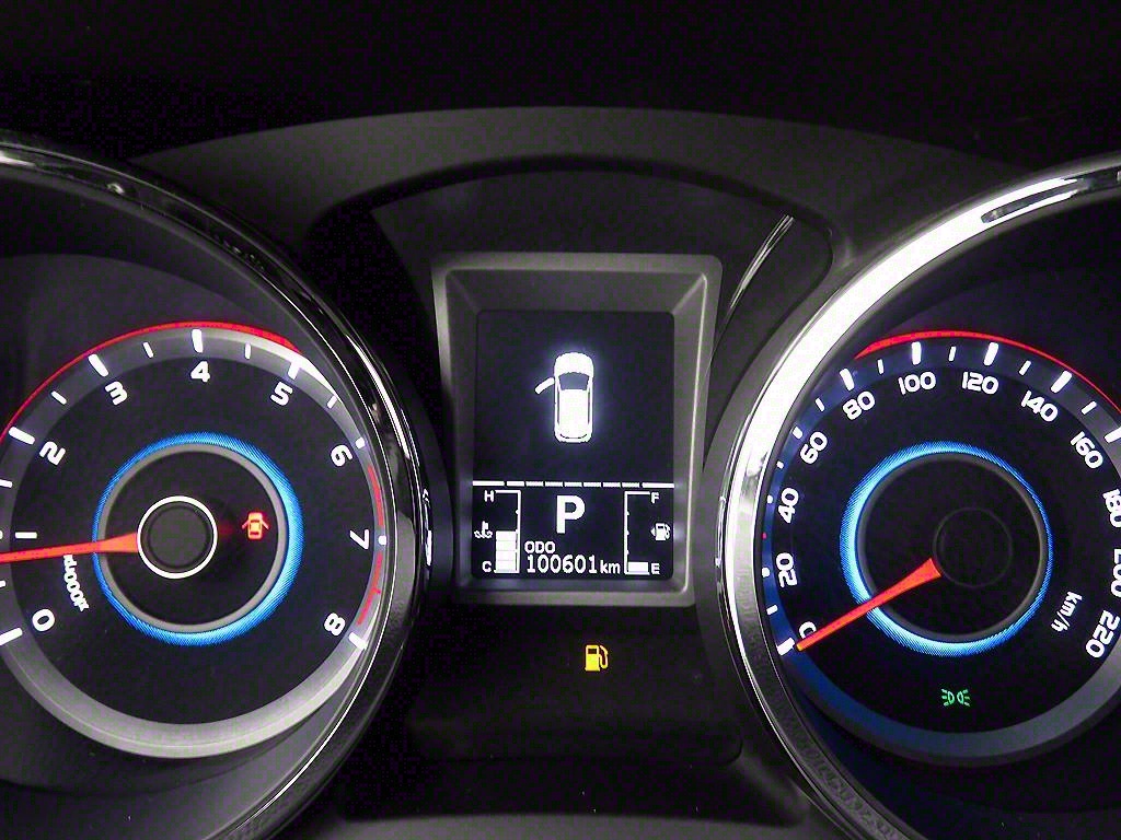 Ssangyong Tivoli 2015 Blanco - Importación desde Corea - HF Imports Iquique - Foto 13