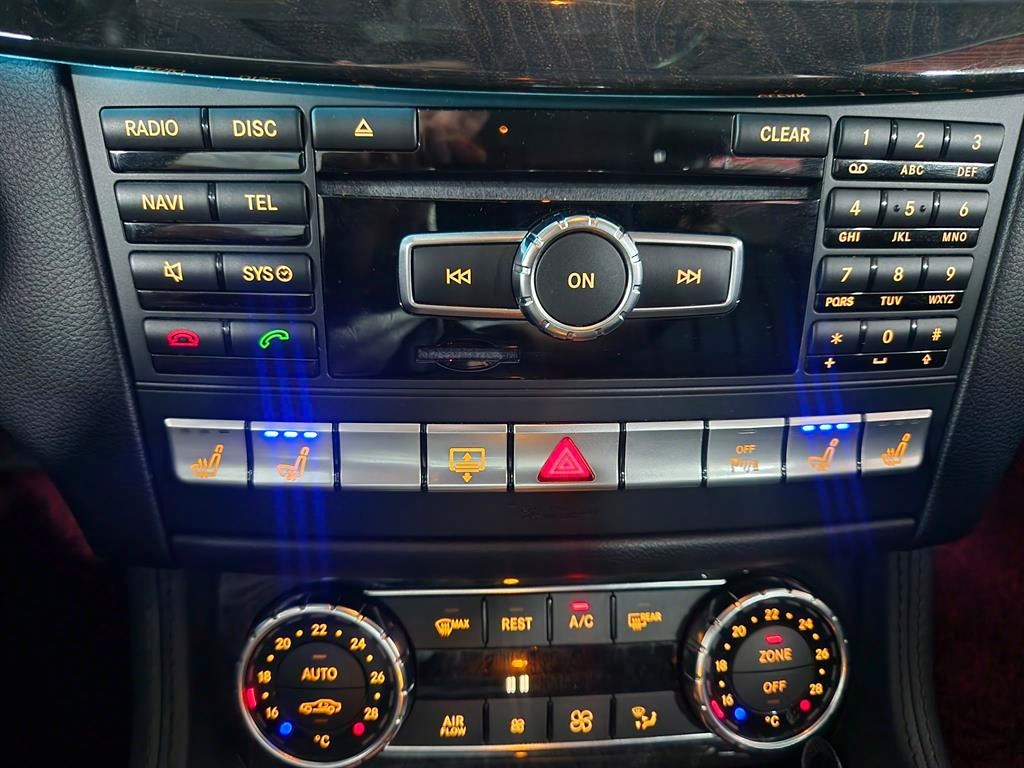 Mercedes Benz CLS Class - Vista 11