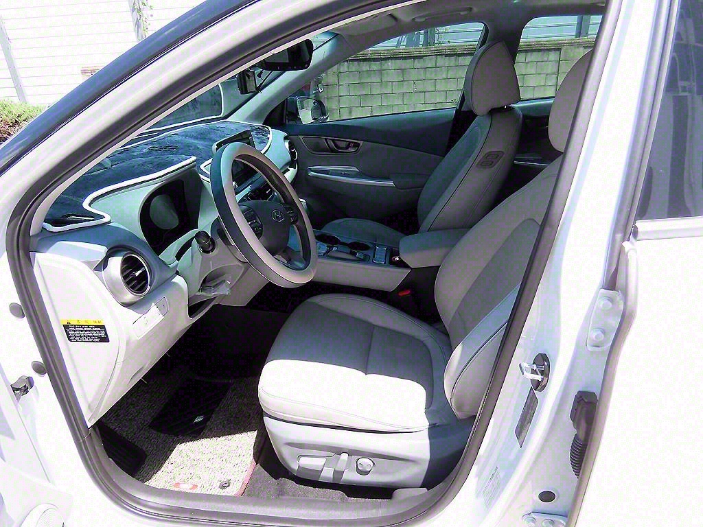 HYUNDAI Kona - Vista 5