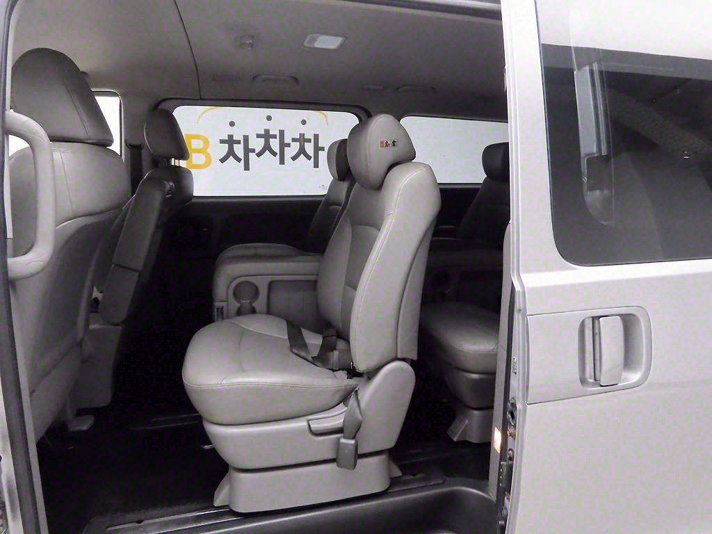 HYUNDAI Starex 2018 Plateado - Importación desde Corea - HF Imports Iquique - Foto 13