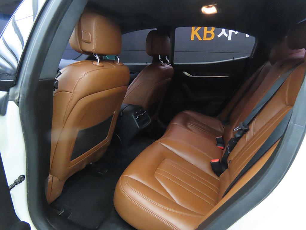 Maserati Ghibli - Vista 6