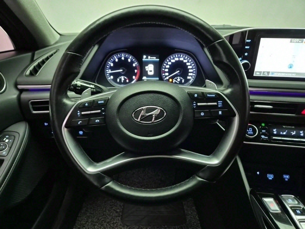 HYUNDAI Sonata - Vista 12