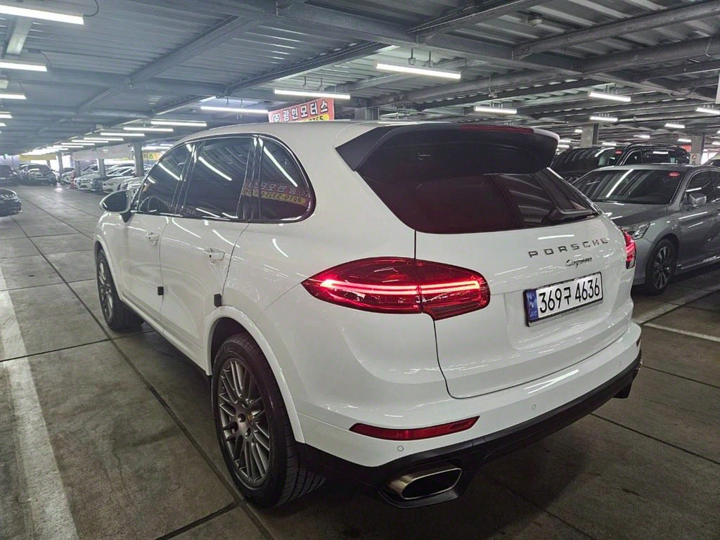 Porsche Cayenne - Vista 4