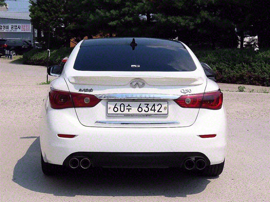 Infiniti Q - Vista 4