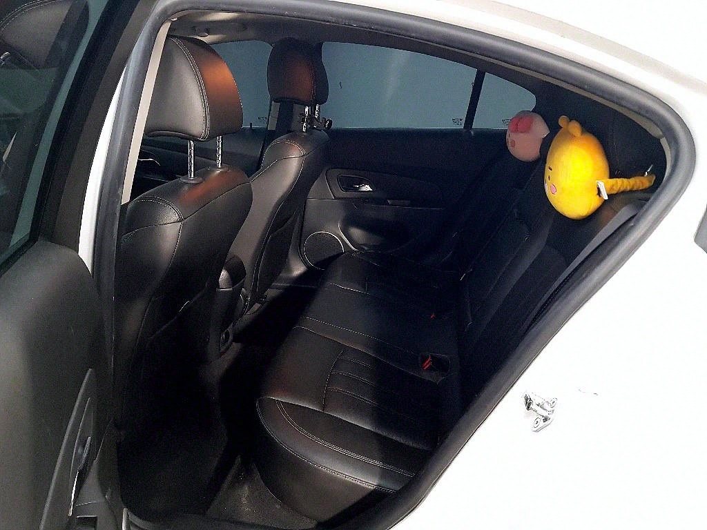 Chevrolet Cruise - Vista 8