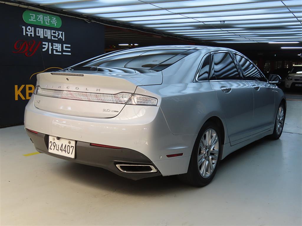 Lincoln MKZ - Vista 4