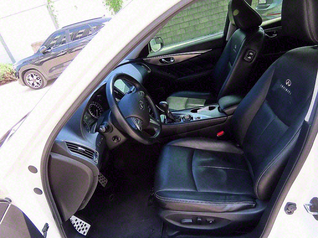 Infiniti Q - Vista 5