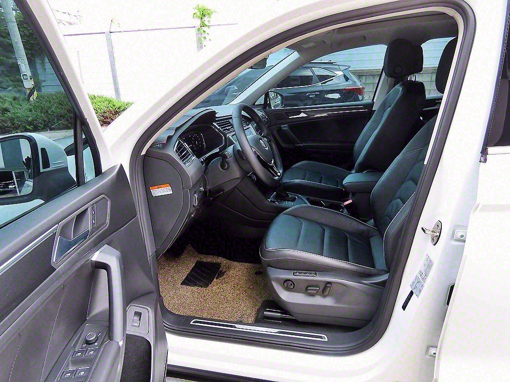 Volkswagen Tiguan - Vista 5