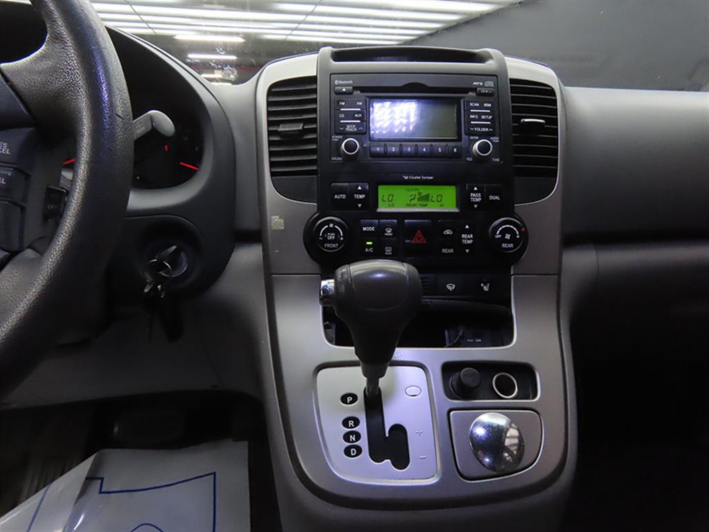 KIA Carnival - Vista 10