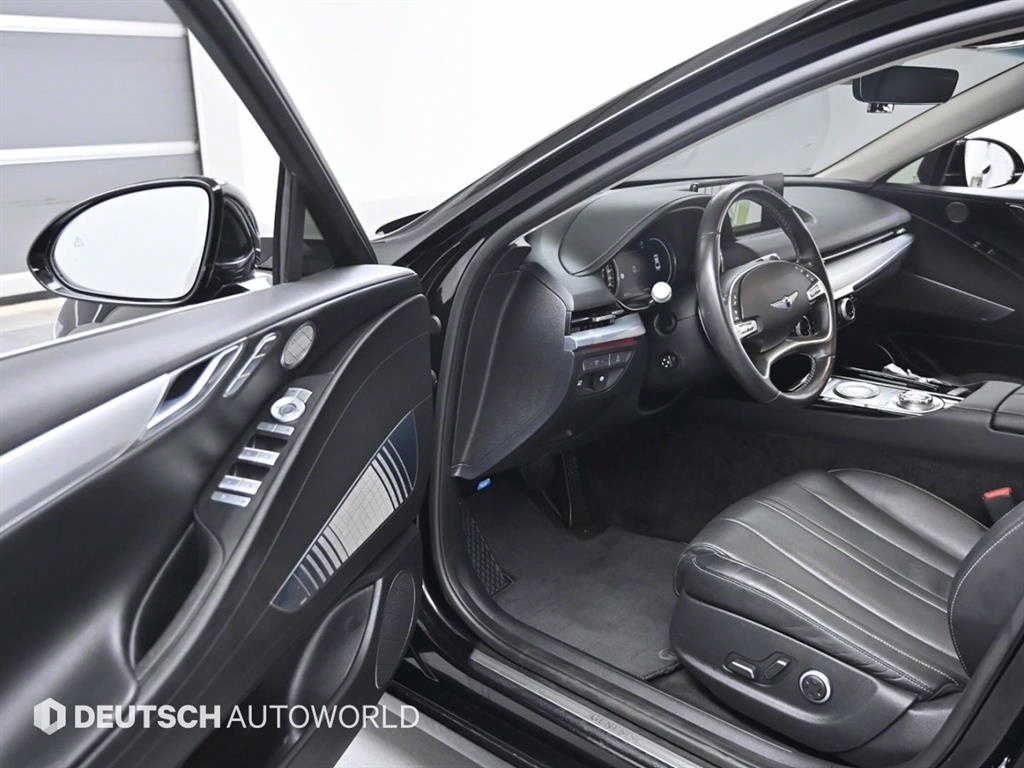 Genesis G80 - Vista 10