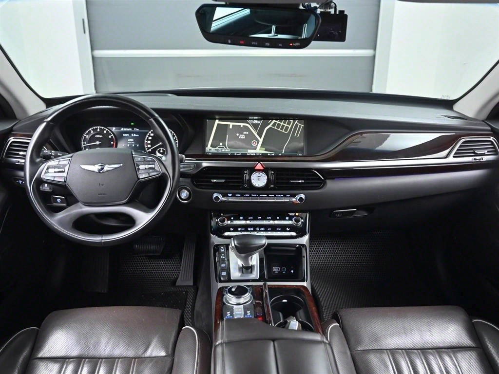 Genesis EQ900 - Vista 9