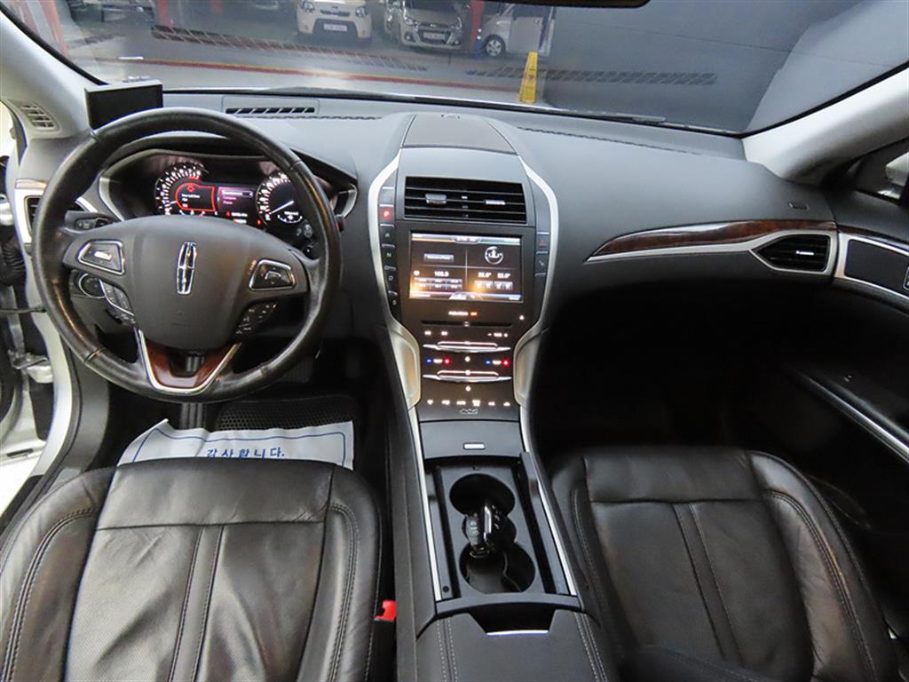 Lincoln MKZ - Vista 7