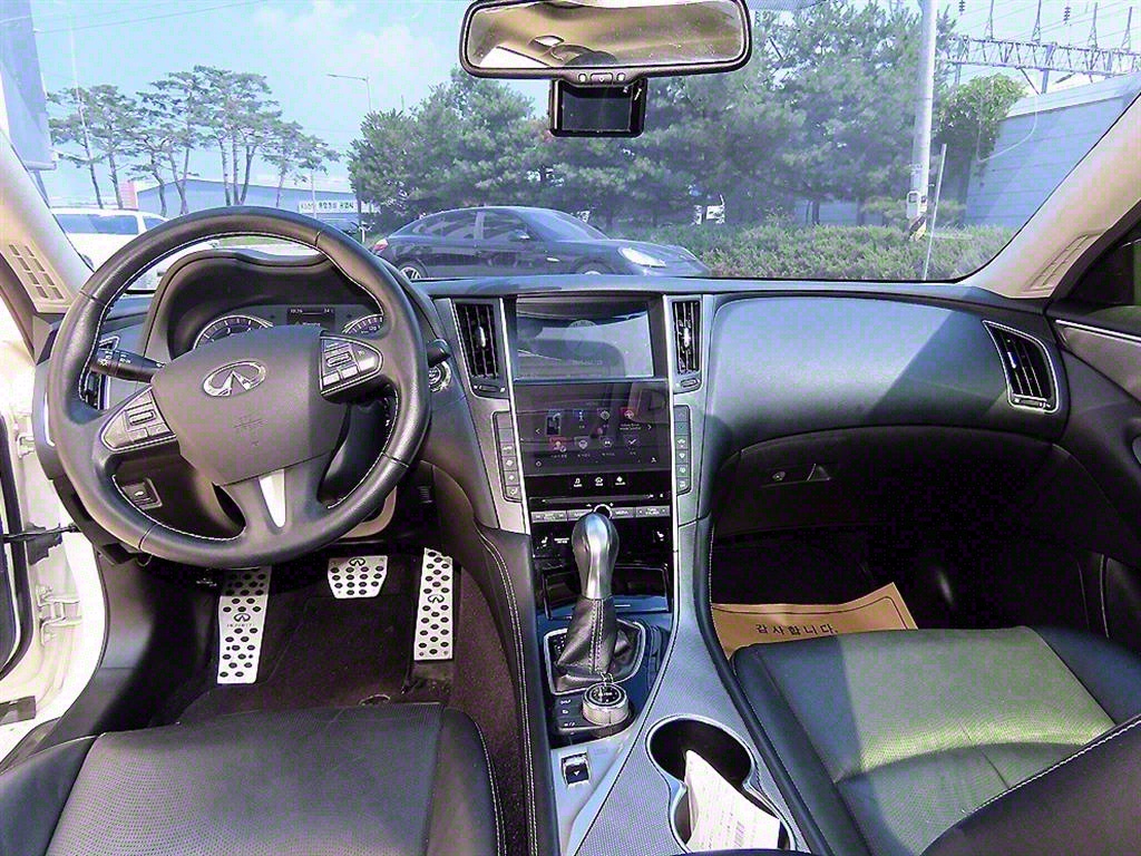 Infiniti Q - Vista 7