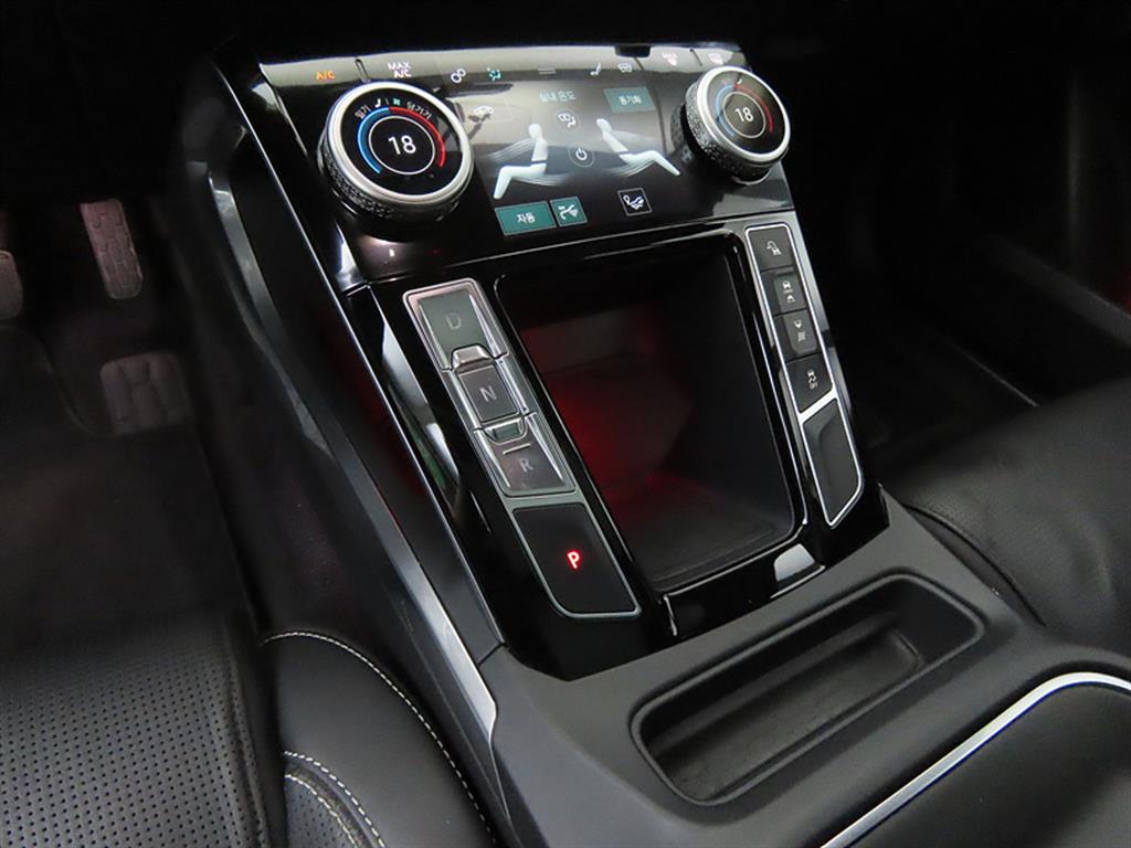 Jaguar I-PACE - Vista 9