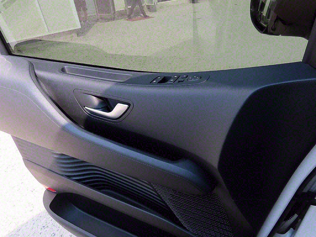 HYUNDAI Staria - Vista 12