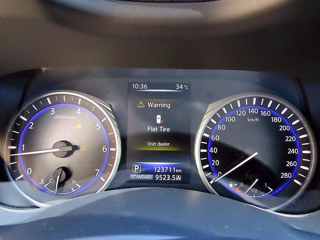 Infiniti Q - Vista 9