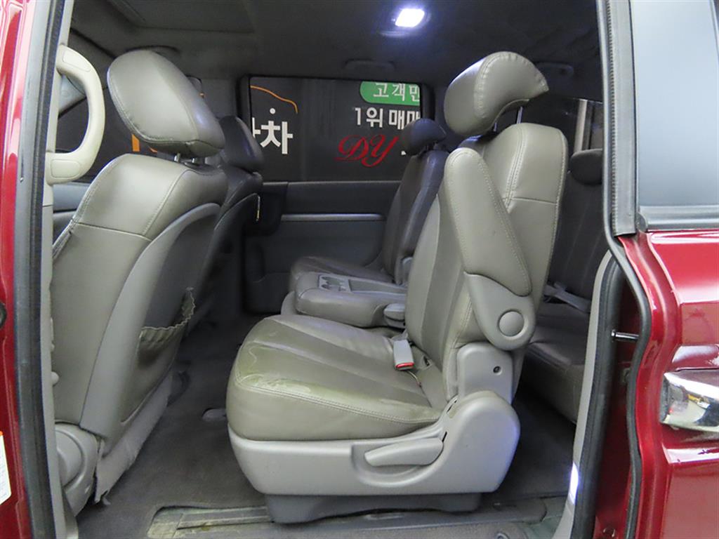 KIA Carnival - Vista 6