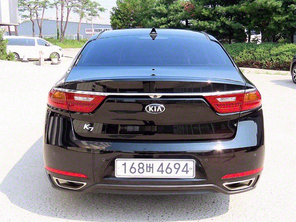 KIA K7 - Vista 4