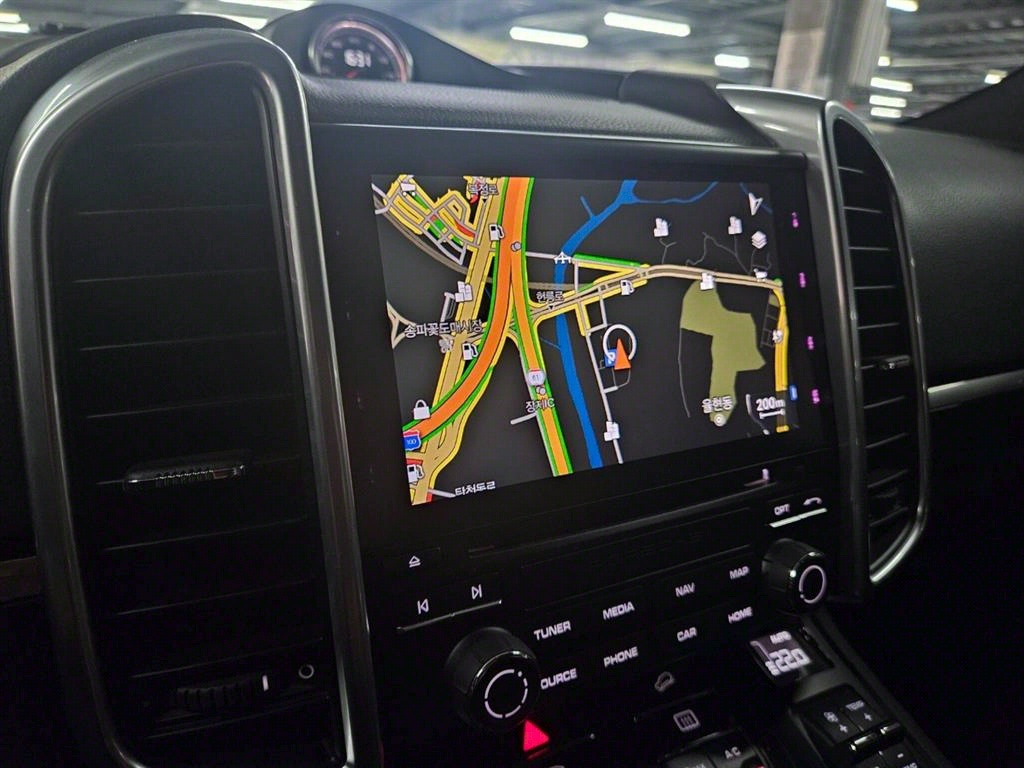 Porsche Cayenne - Vista 12