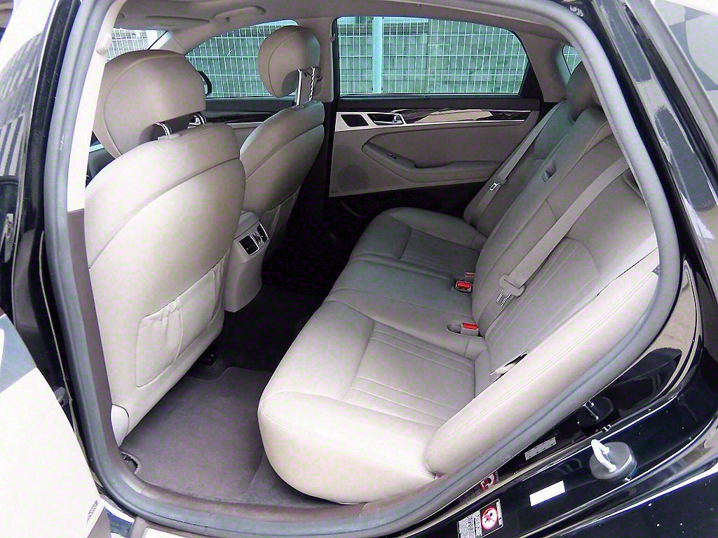 Genesis G80 - Vista 6